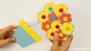 Tarjeta Día de la Madre con flores de papel