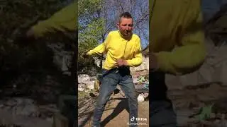 Олежка решил размяться